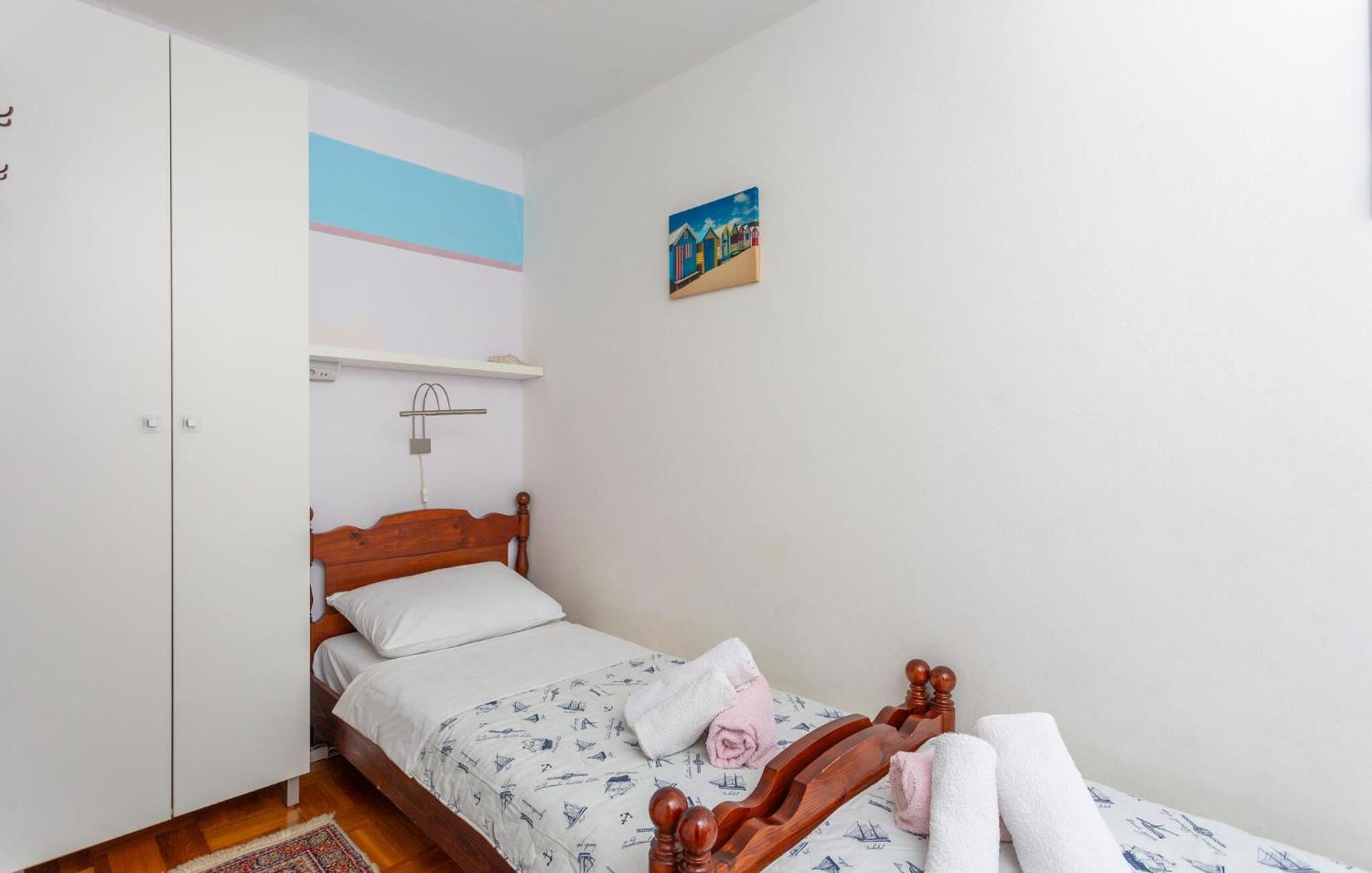 3 Bedroom Stunning Apartment In Krk كرك المظهر الخارجي الصورة