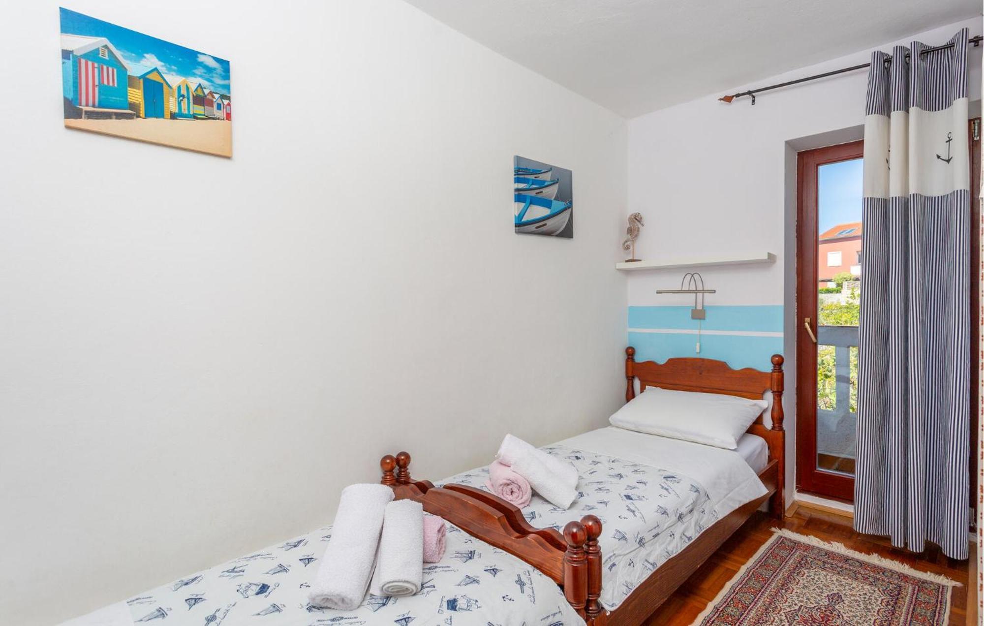 3 Bedroom Stunning Apartment In Krk كرك المظهر الخارجي الصورة