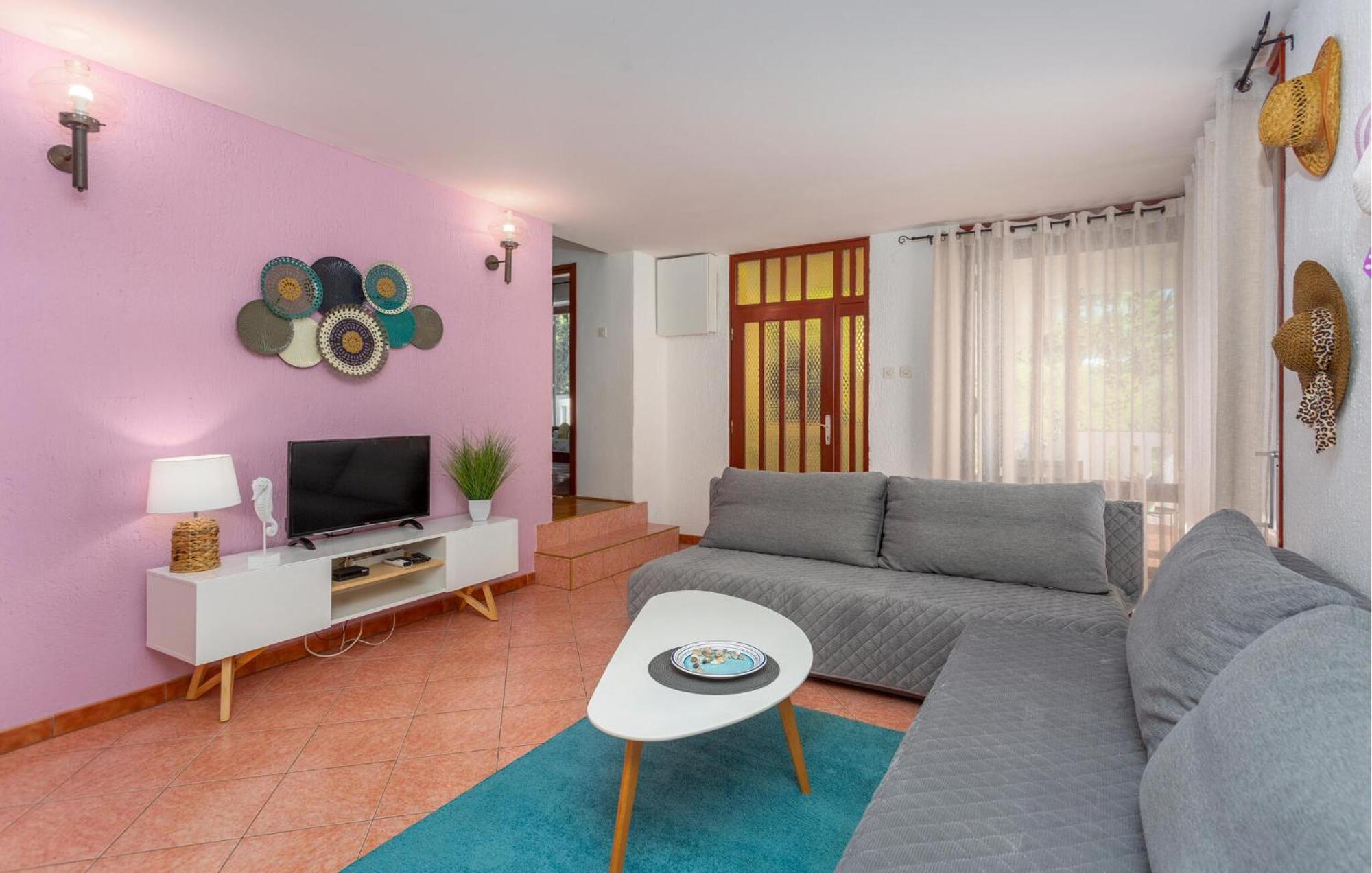 3 Bedroom Stunning Apartment In Krk كرك المظهر الخارجي الصورة